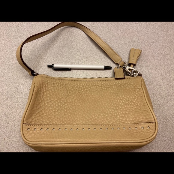 Coach outlet wristlet clutch